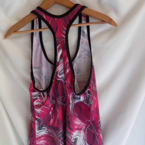 W SPORT Razorback Active Sport Top - Picture 2 of 2